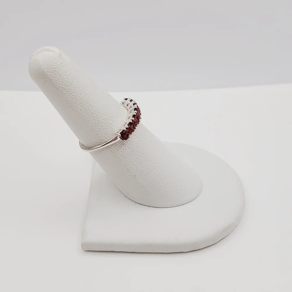 Round Genuine Garnet 925 Sterling Silver Band Ring